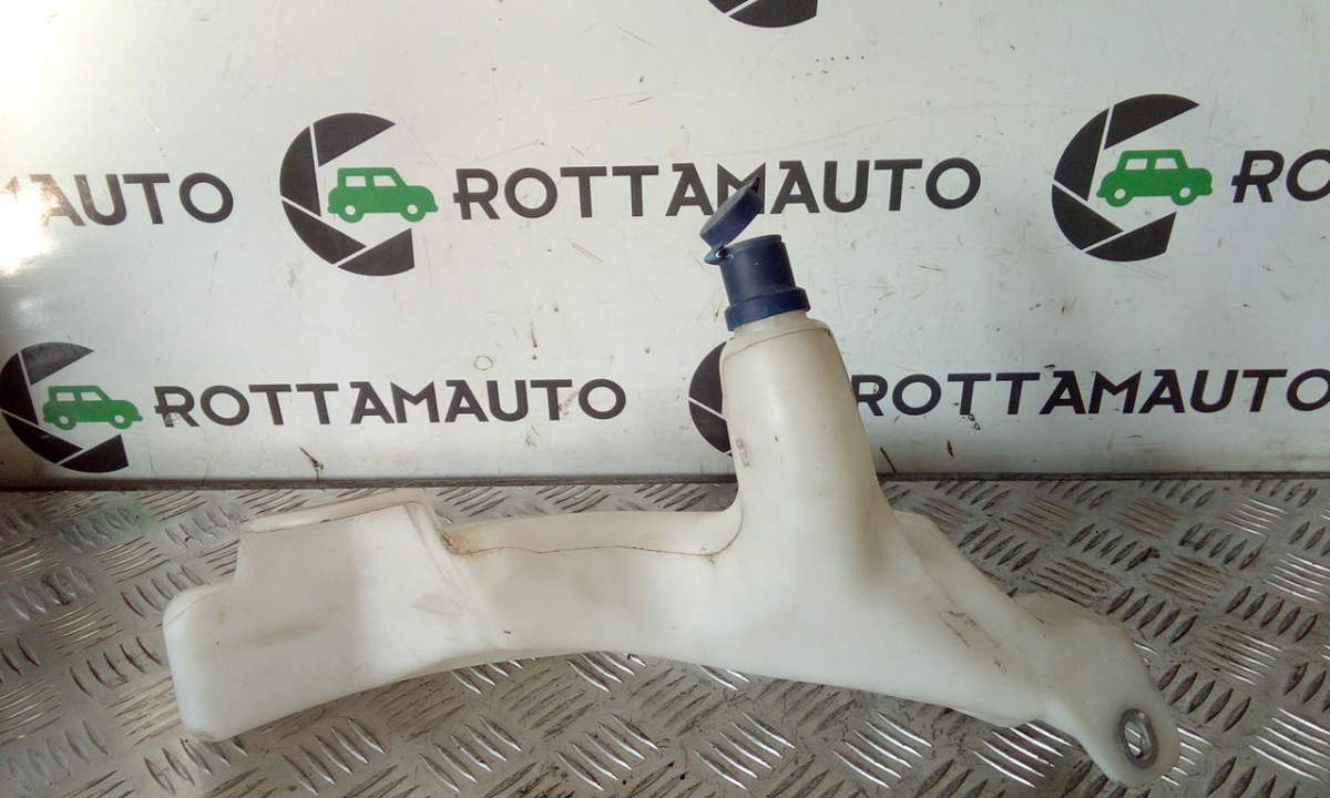 Vaschetta liquido tergicristalli per Fiat Punto 188.